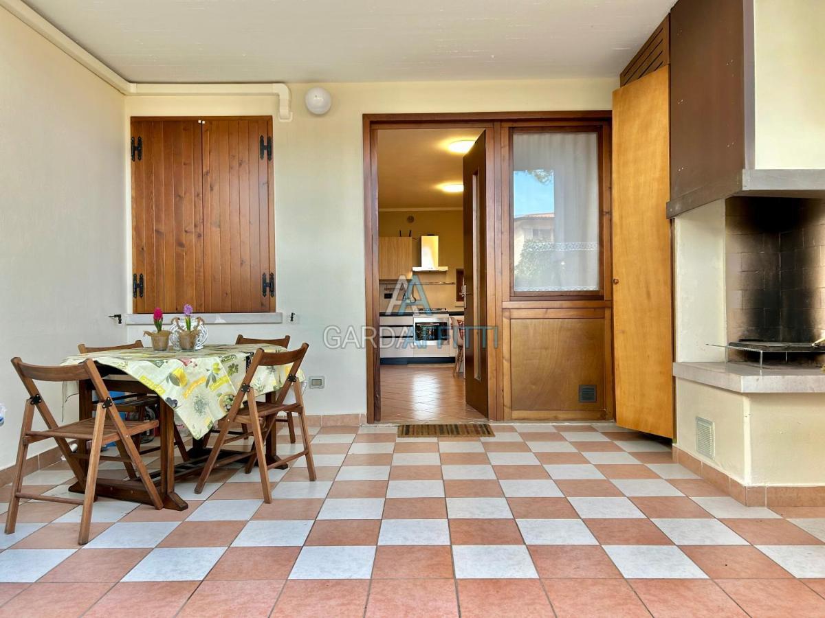 Perla Apartment - 3 Piscine E Un Bar - Desenzano เดเซนซาโนเดลการ์ดา ภายนอก รูปภาพ
