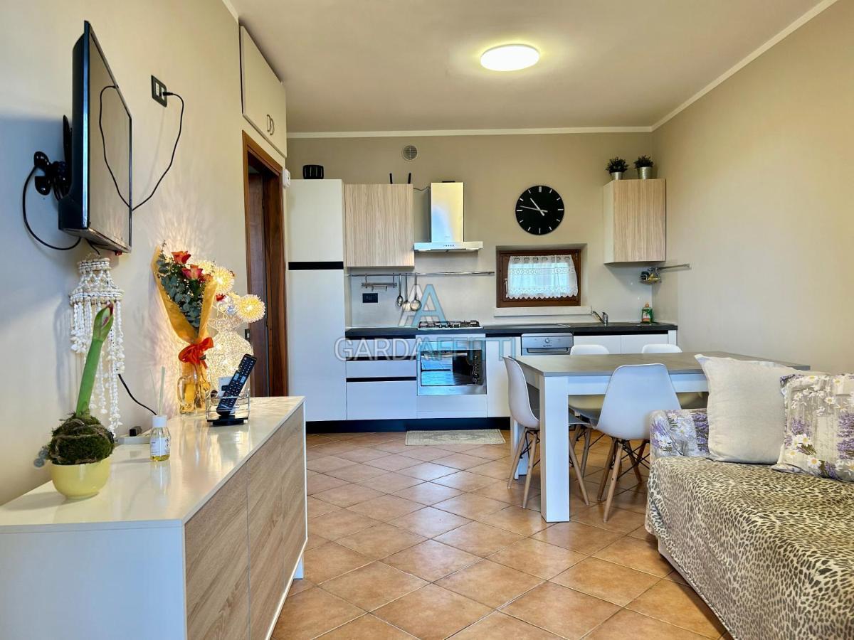 Perla Apartment - 3 Piscine E Un Bar - Desenzano เดเซนซาโนเดลการ์ดา ภายนอก รูปภาพ