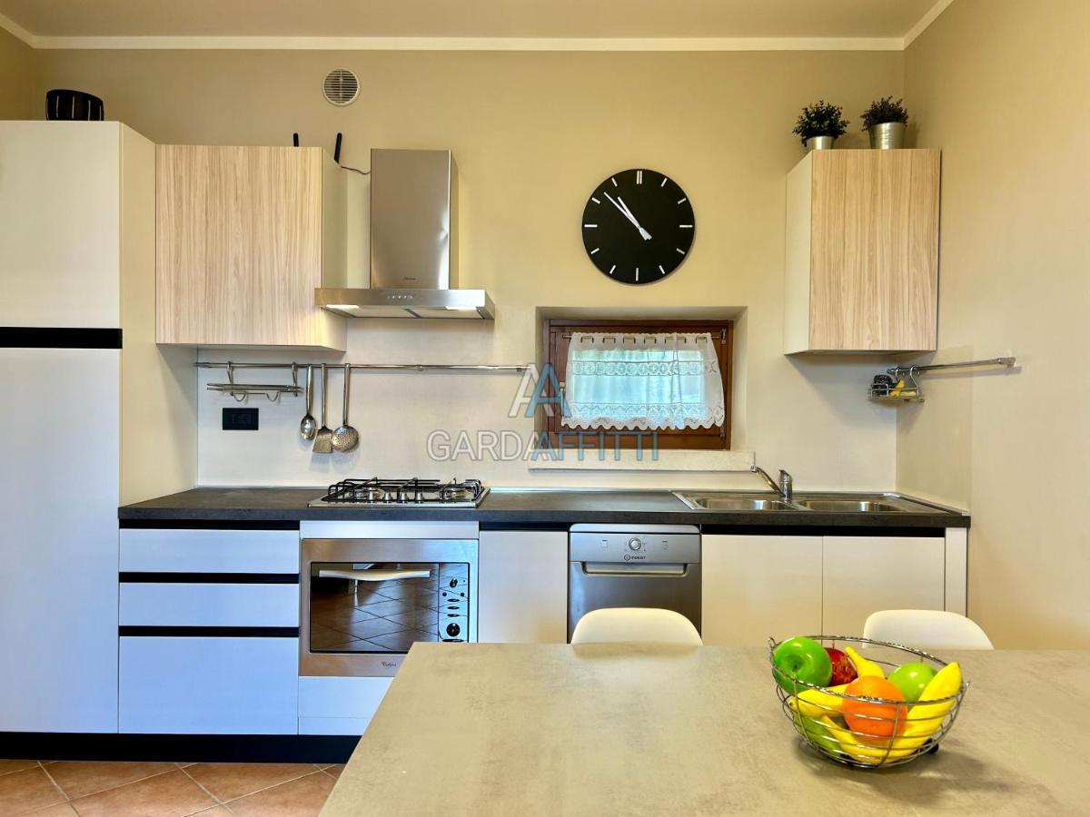 Perla Apartment - 3 Piscine E Un Bar - Desenzano เดเซนซาโนเดลการ์ดา ภายนอก รูปภาพ